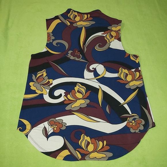 Jules & Leopold Sleeveless Floral Swirls in Large - Picture 6 of 6